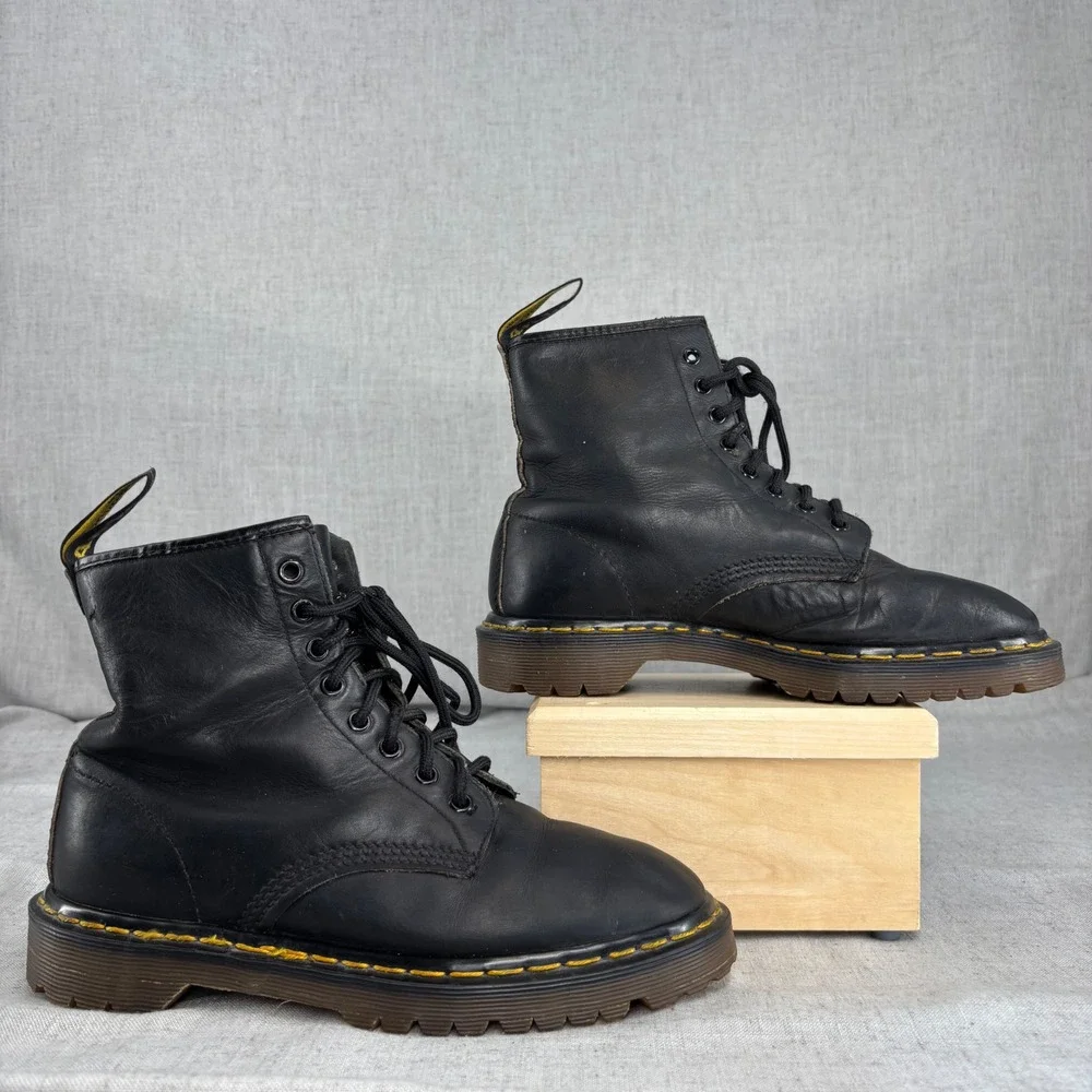 Vintage Dr Martens 1460 Black Leather Combat Boots MIE Mens 7 Womens 8